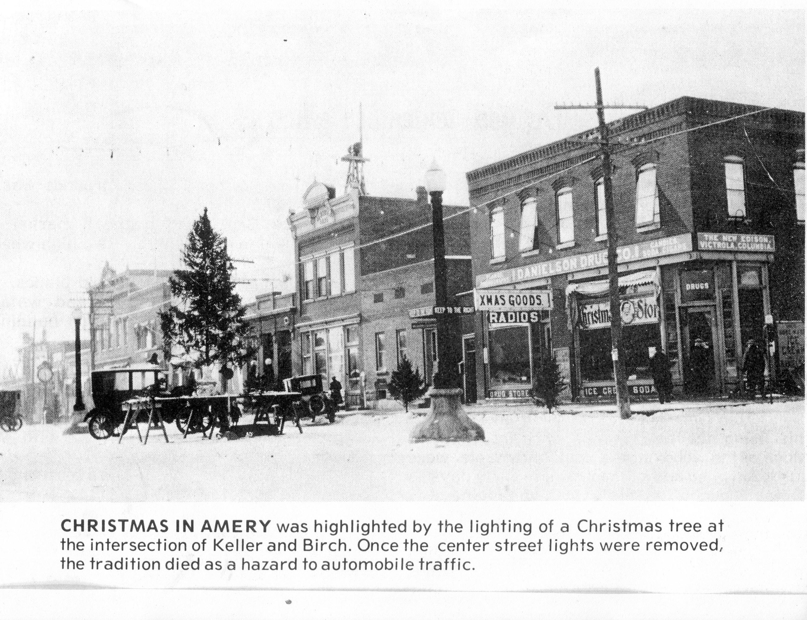 Other - Christmas in Amery 1920s